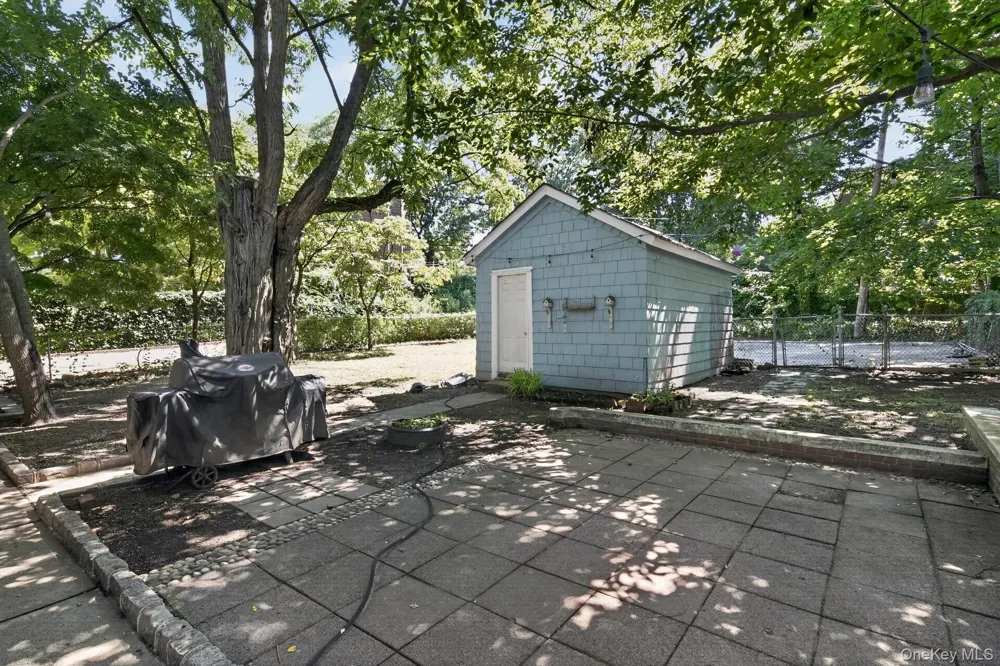 24640 Alameda Avenue Little Neck, NY 11362