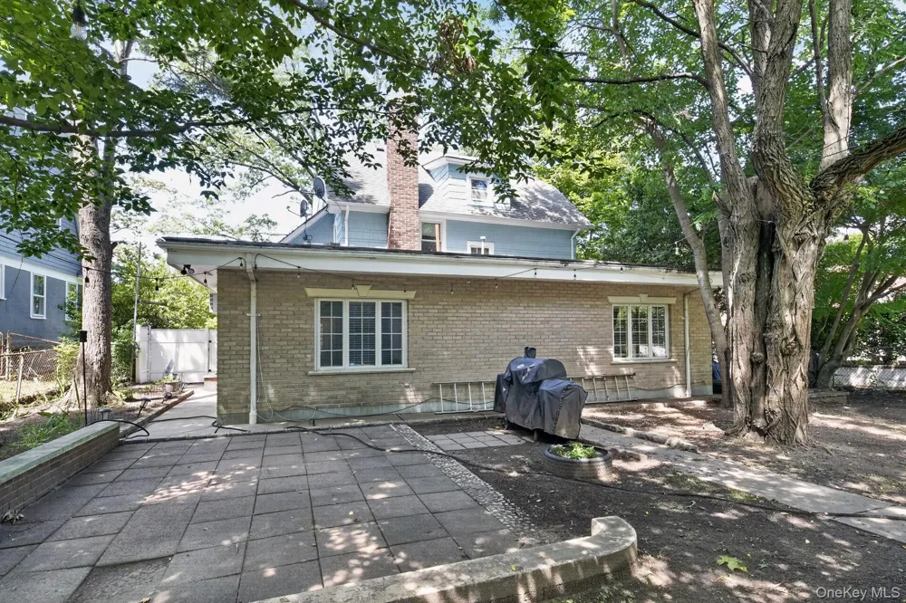 24640 Alameda Avenue Little Neck, NY 11362