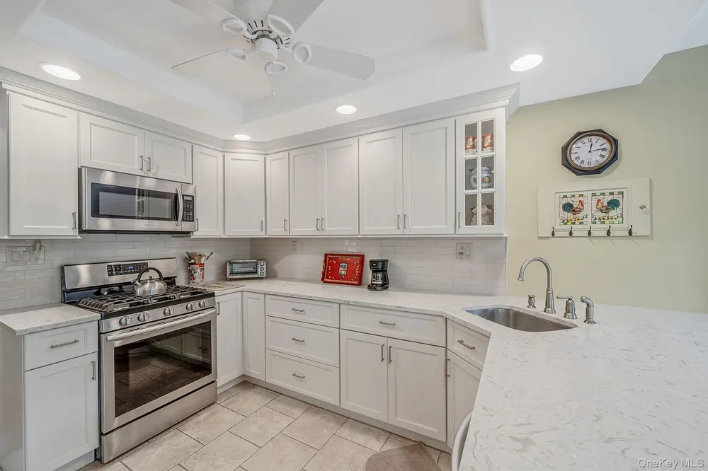 276 Glen Drive Ridge, NY 11961