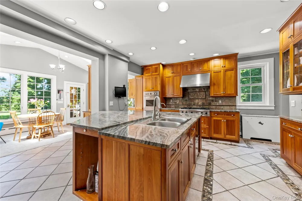 14 Crescent Drive Elmsford, NY 10523