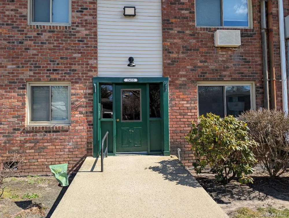 2435 Union Boulevard #7B Islip, NY 11751