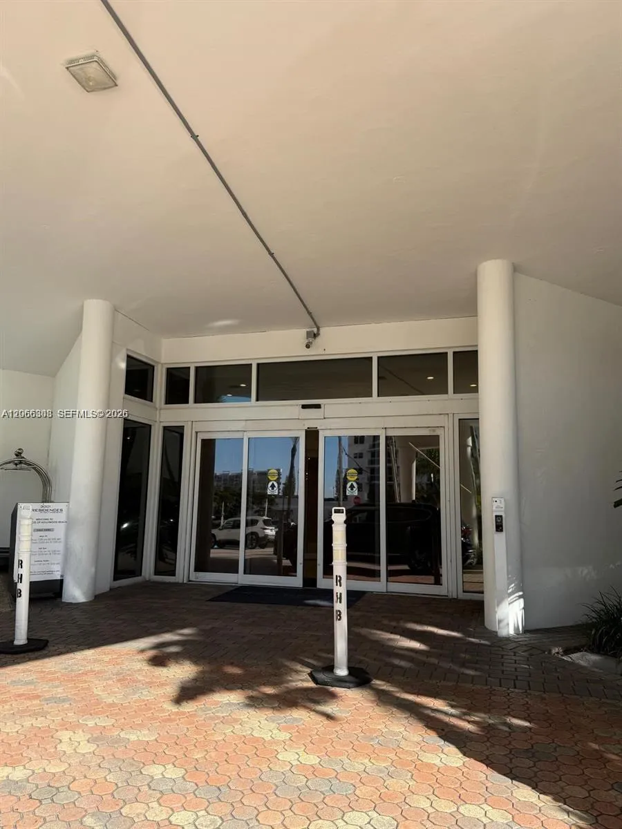 3001 S Ocean Dr #107 Hollywood, FL 33019