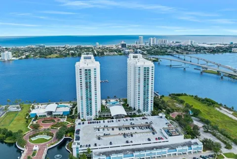231 RIVERSIDE DRIVE #708-1