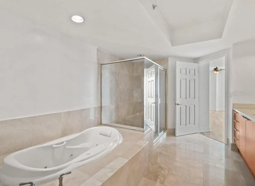 231 RIVERSIDE DRIVE #708-1 Holly Hill, FL 32117