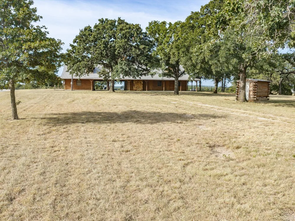 12116 E Fm 174 Bowie, TX 76230