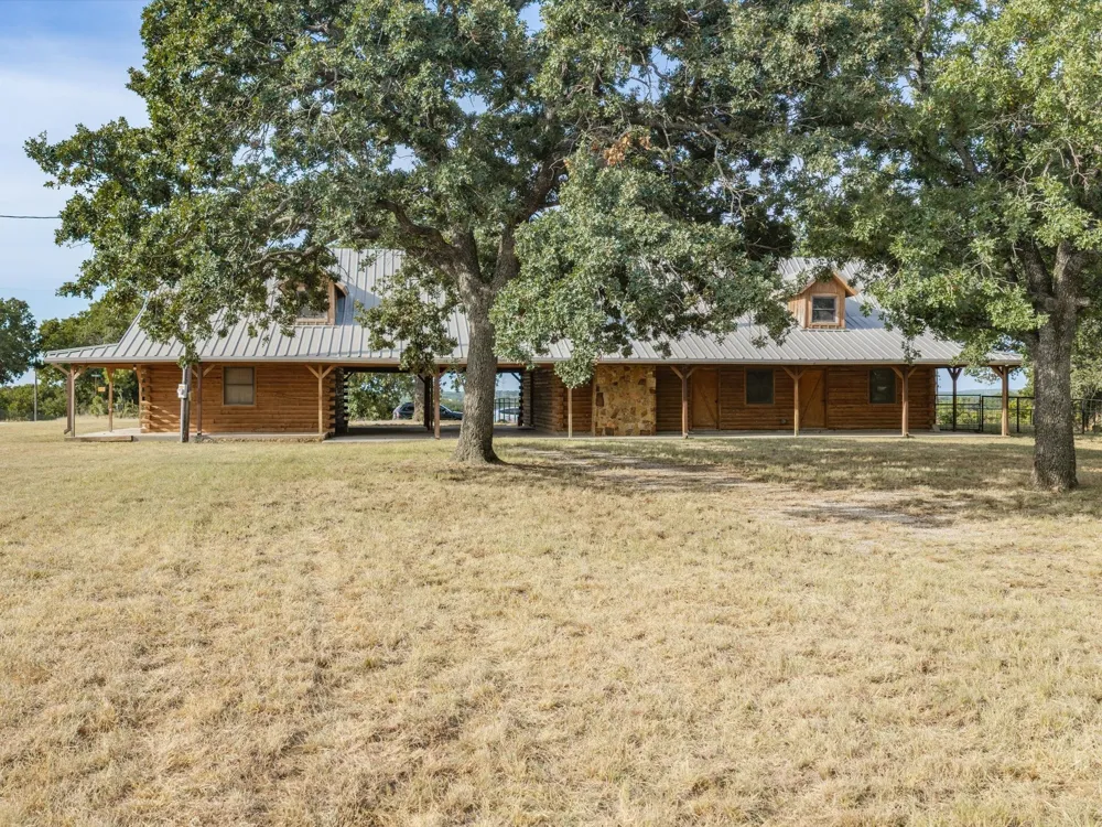 12116 E Fm 174 Bowie, TX 76230