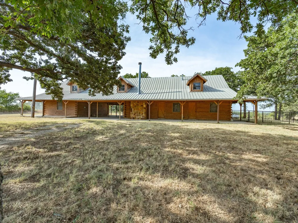 12116 E Fm 174 Bowie, TX 76230