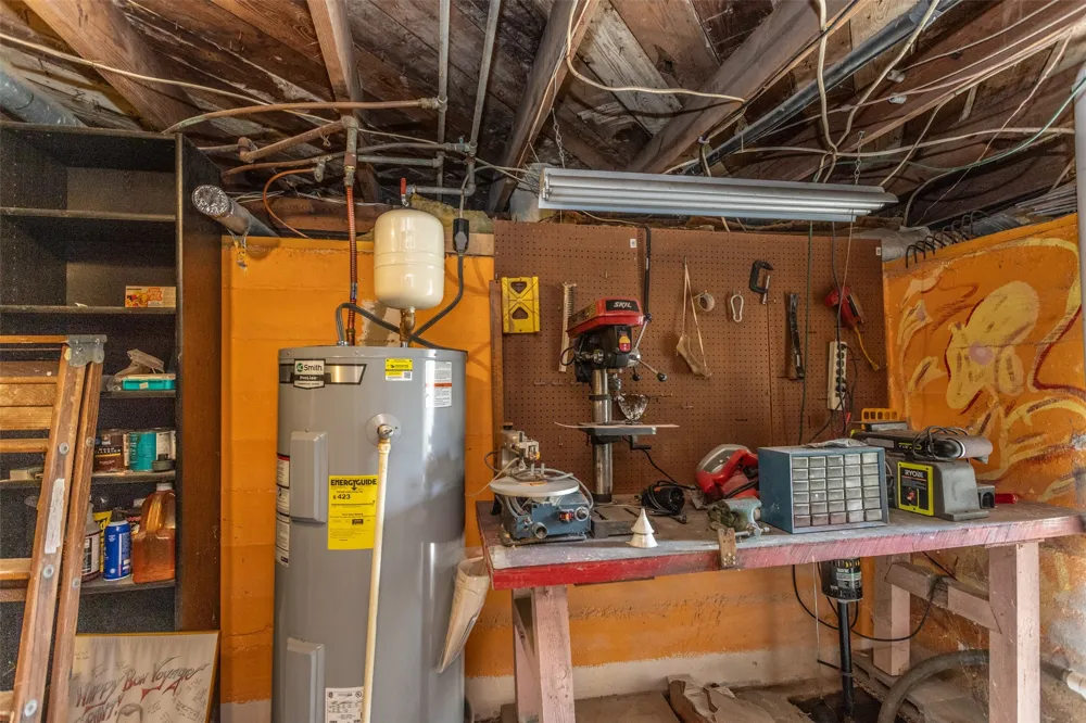 1118 S Lindsay Street Gainesville, TX 76240
