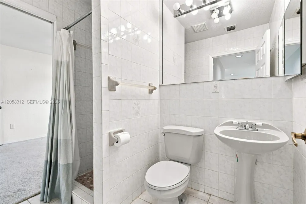 701 Westward Dr Miami Springs, FL 33166