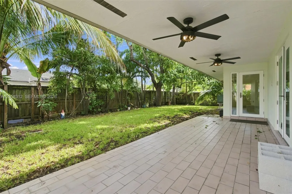 701 Westward Dr Miami Springs, FL 33166