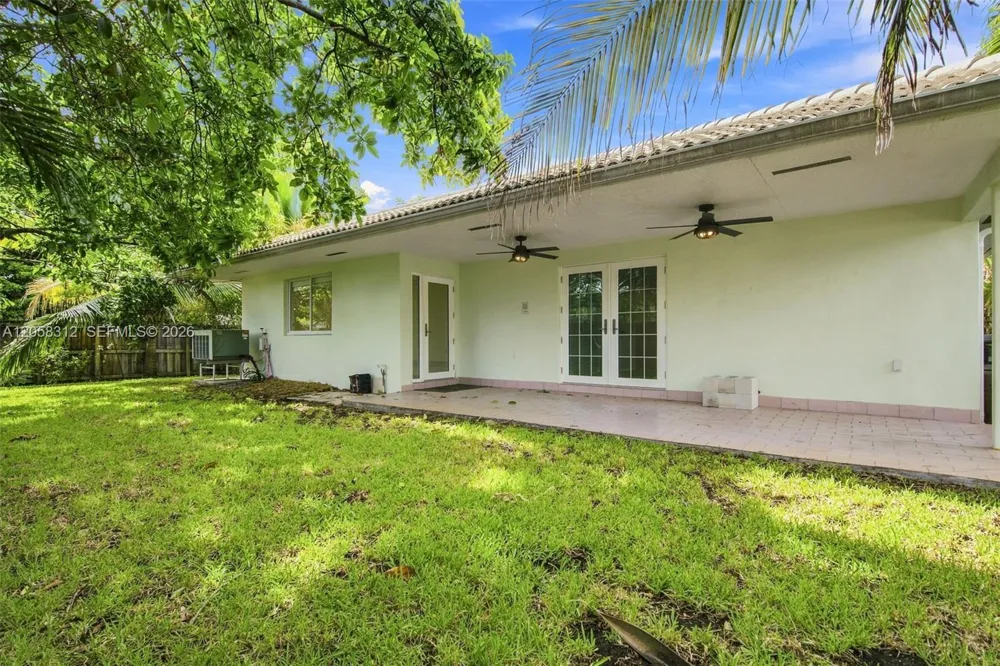 701 Westward Dr Miami Springs, FL 33166