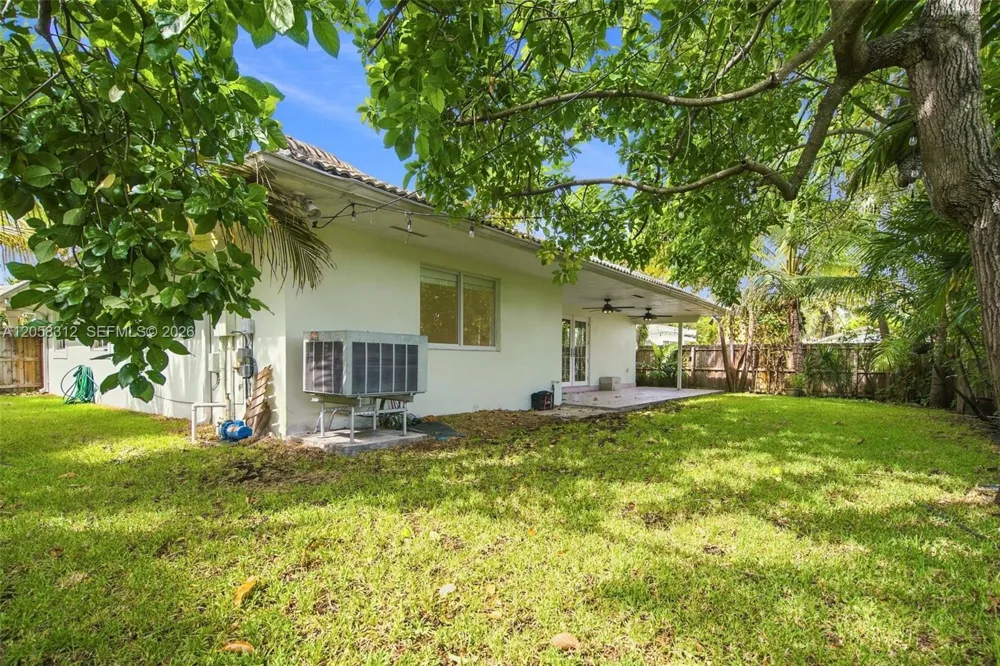 701 Westward Dr Miami Springs, FL 33166