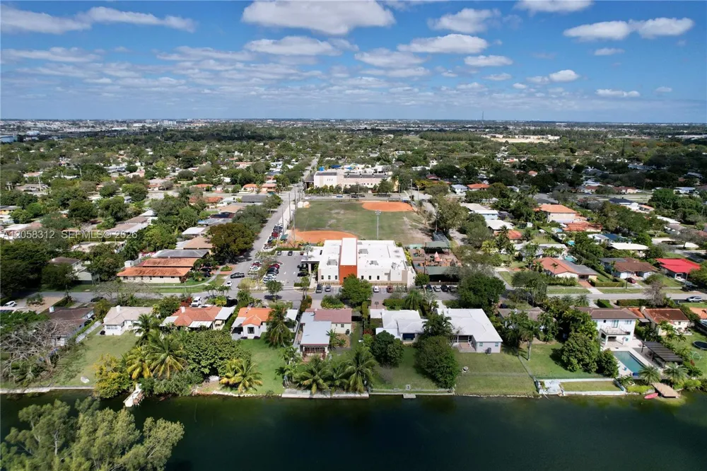 701 Westward Dr Miami Springs, FL 33166