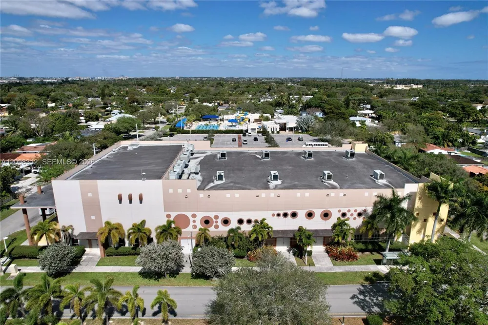 701 Westward Dr Miami Springs, FL 33166