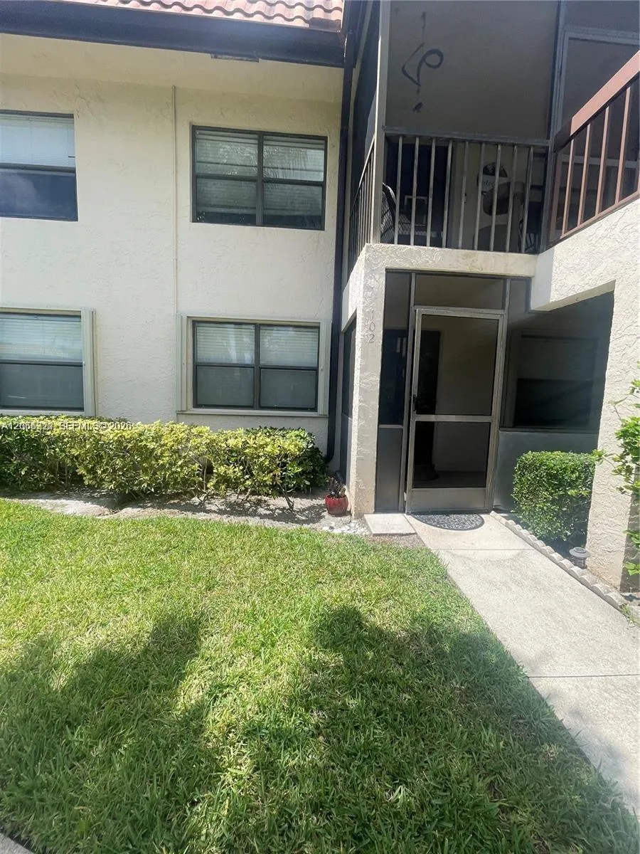 7250 Golf Colony Ct #102 Lake Worth, FL 33467