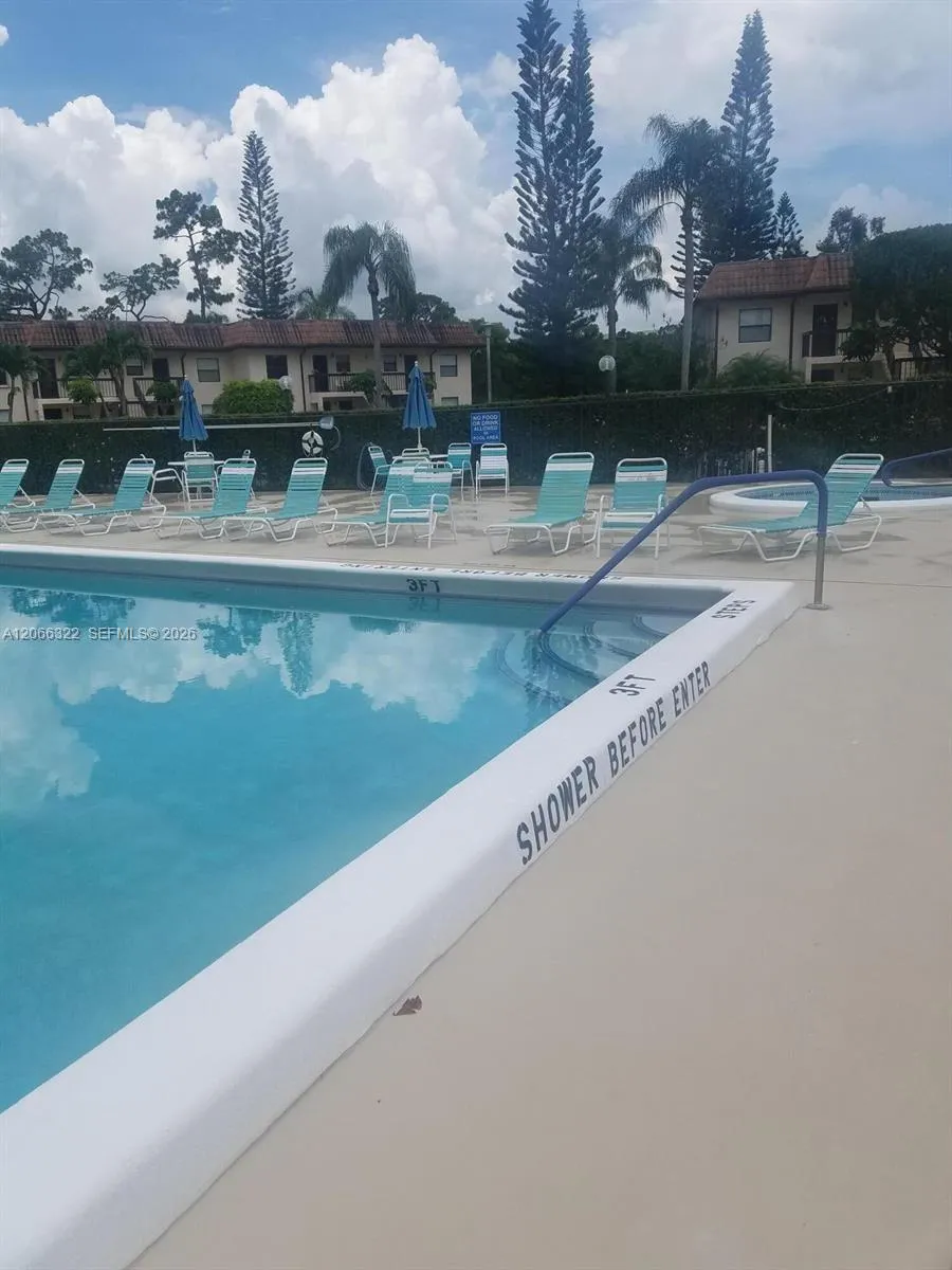 7250 Golf Colony Ct #102 Lake Worth, FL 33467