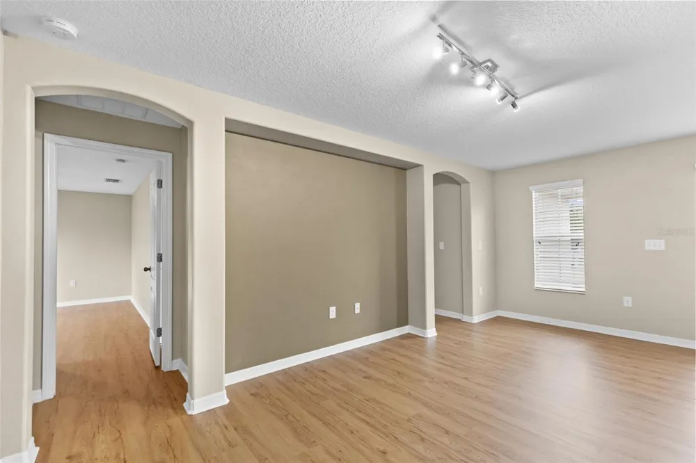 20542 GRAND VISTA LANE Tampa, FL 33647