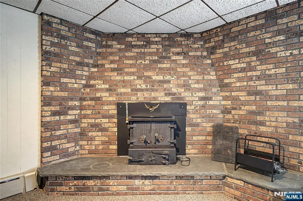 812 Mountain Avenue Wyckoff, NJ 07481