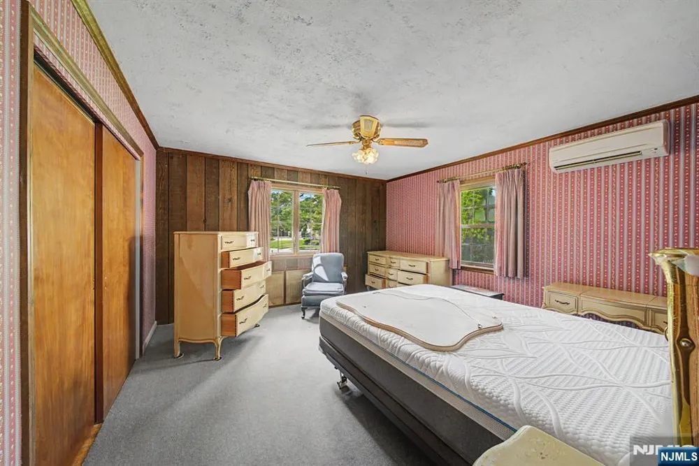 812 Mountain Avenue Wyckoff, NJ 07481