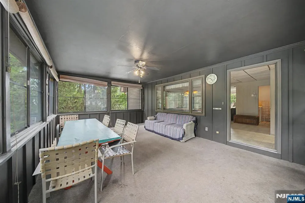 812 Mountain Avenue Wyckoff, NJ 07481