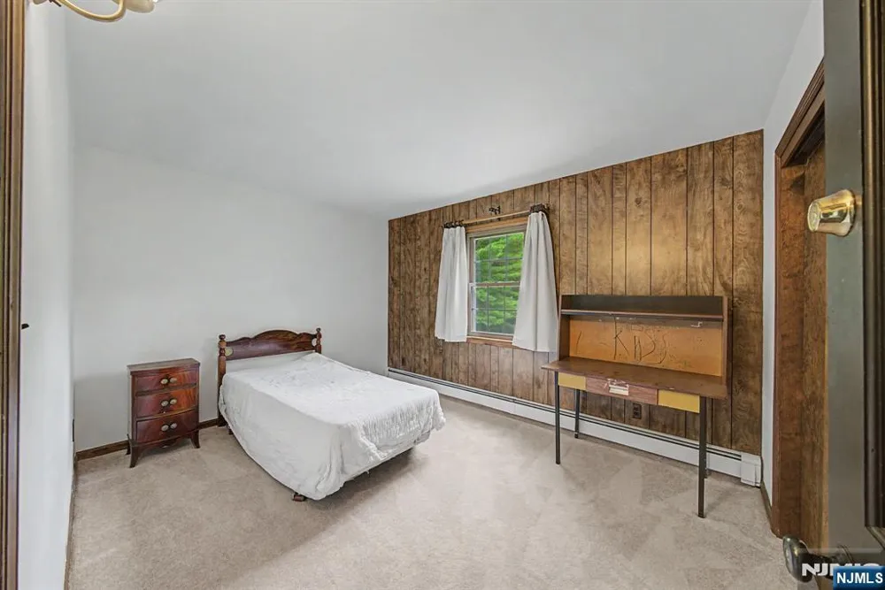 812 Mountain Avenue Wyckoff, NJ 07481