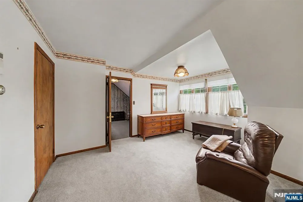 812 Mountain Avenue Wyckoff, NJ 07481