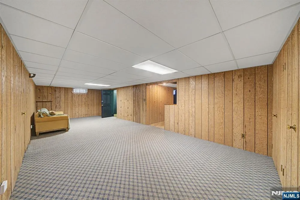 812 Mountain Avenue Wyckoff, NJ 07481
