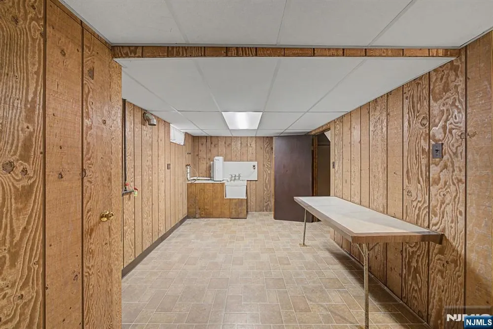 812 Mountain Avenue Wyckoff, NJ 07481