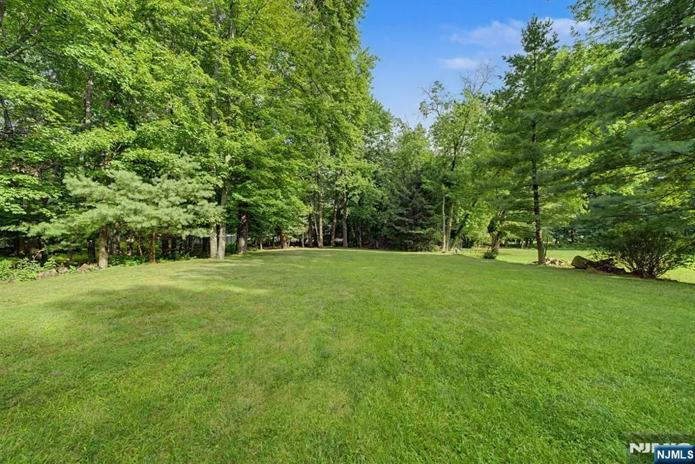 812 Mountain Avenue Wyckoff, NJ 07481