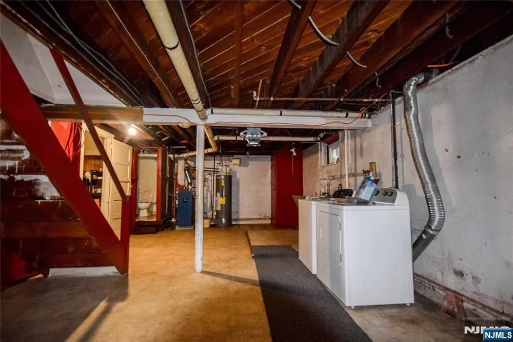 441-443 9th Avenue Paterson, NJ 07514