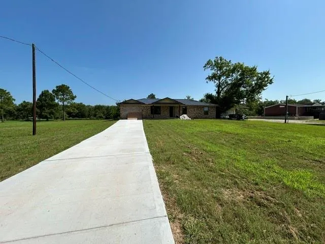 101 Smilie Crossing Angleton, TX 77515
