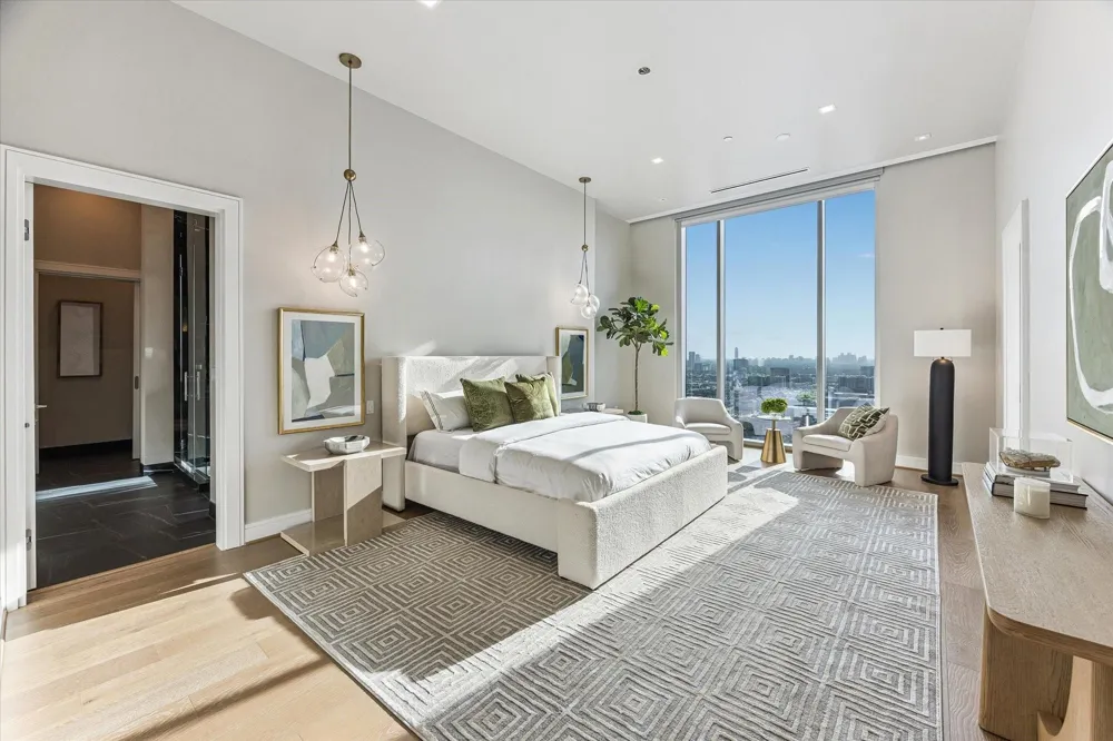 1711 Allen Parkway #3204 Houston, TX 77019