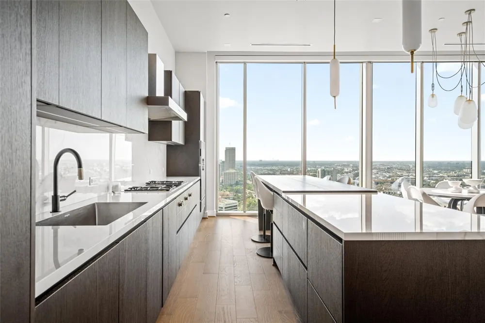 1711 Allen Parkway #3204 Houston, TX 77019
