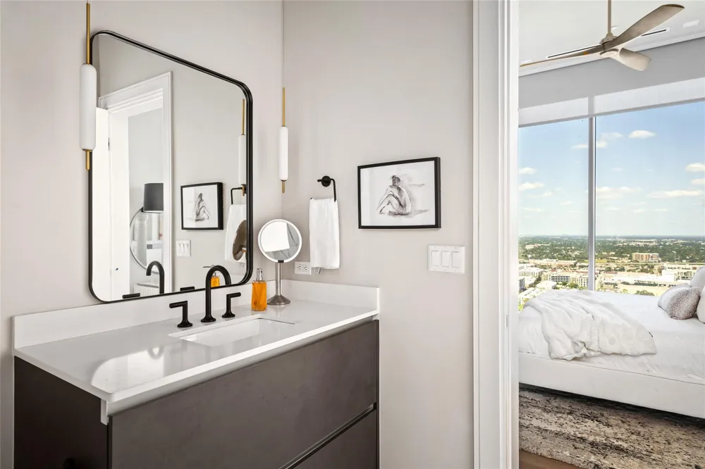 1711 Allen Parkway #3204 Houston, TX 77019