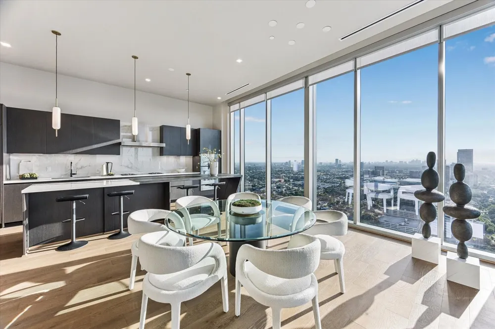 1711 Allen Parkway #3204 Houston, TX 77019