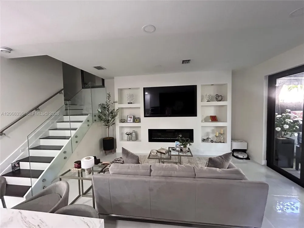 17506 SW 153rd Ct Miami, FL 33187