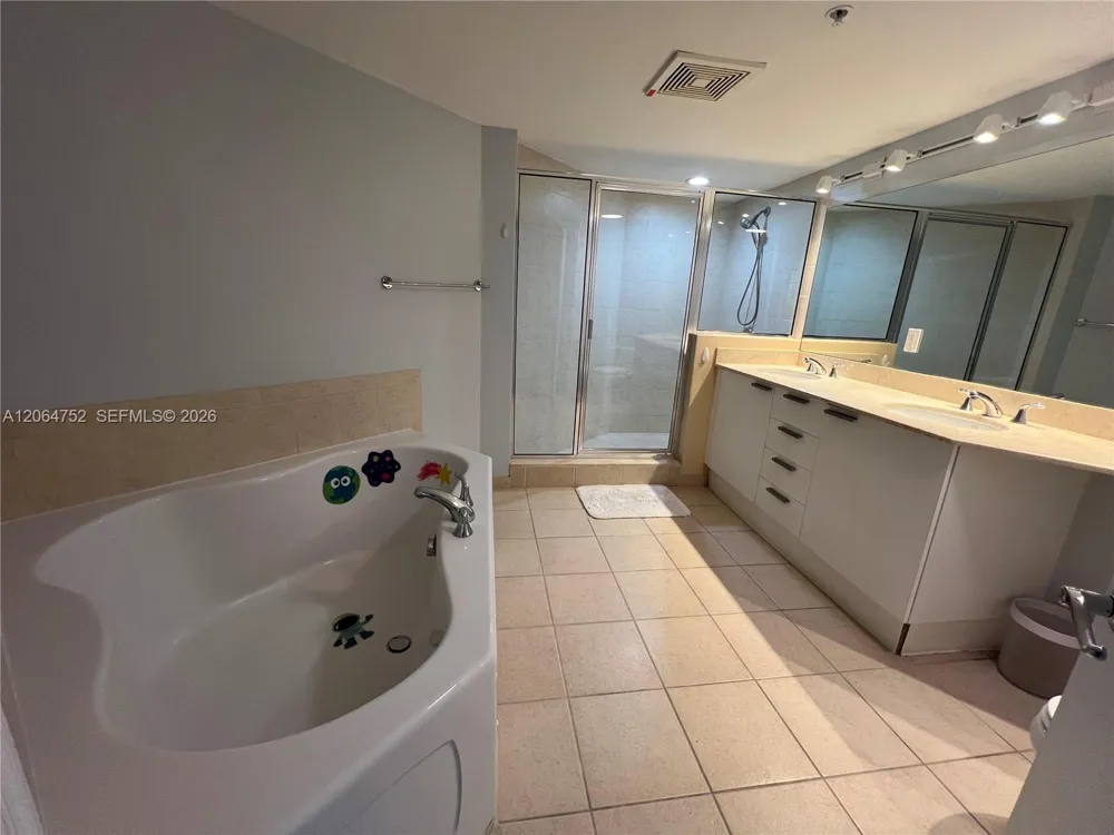 16699 Collins Ave #1202 Sunny Isles Beach, FL 33160