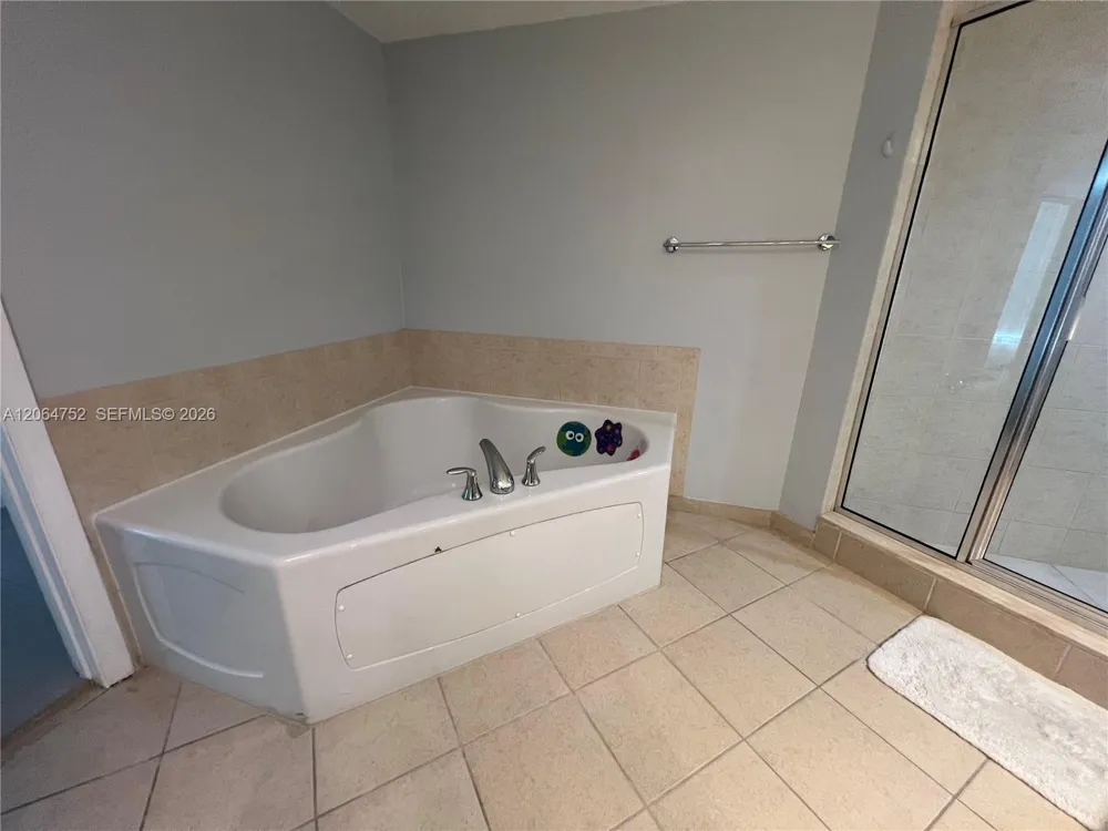 16699 Collins Ave #1202 Sunny Isles Beach, FL 33160