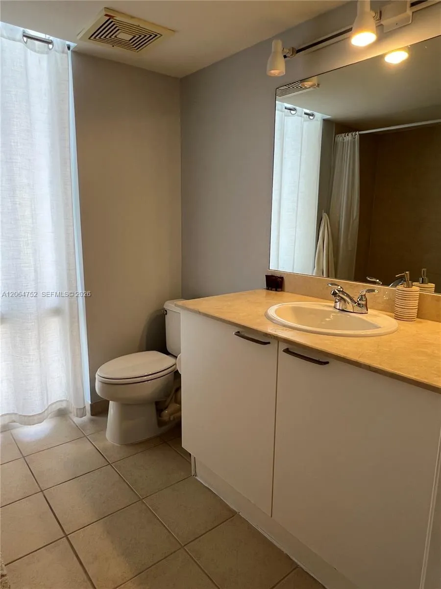 16699 Collins Ave #1202 Sunny Isles Beach, FL 33160