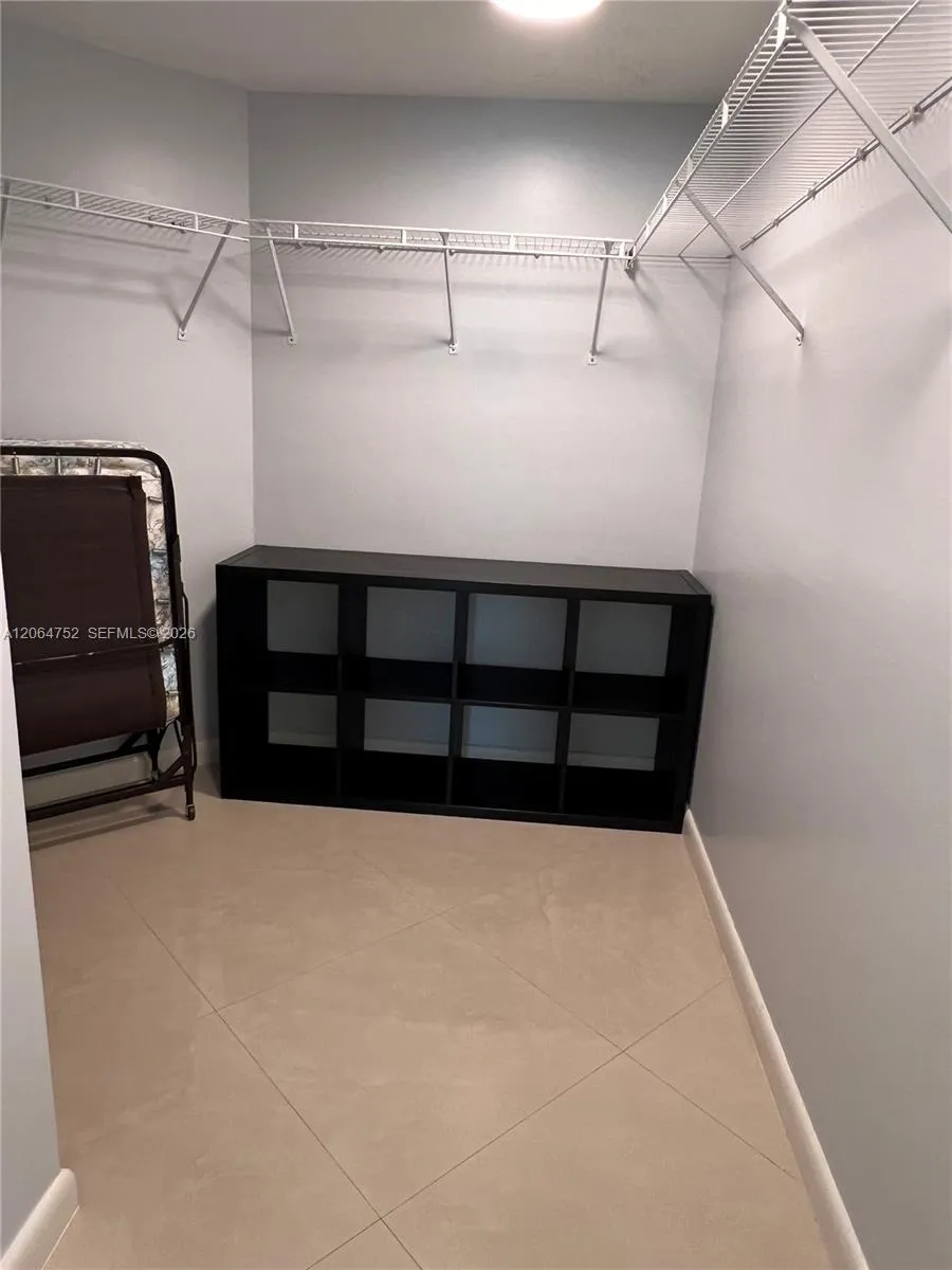 16699 Collins Ave #1202 Sunny Isles Beach, FL 33160