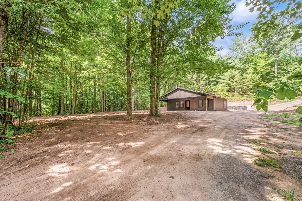 19070 Joslin Circle Mecosta Township, MI 49307