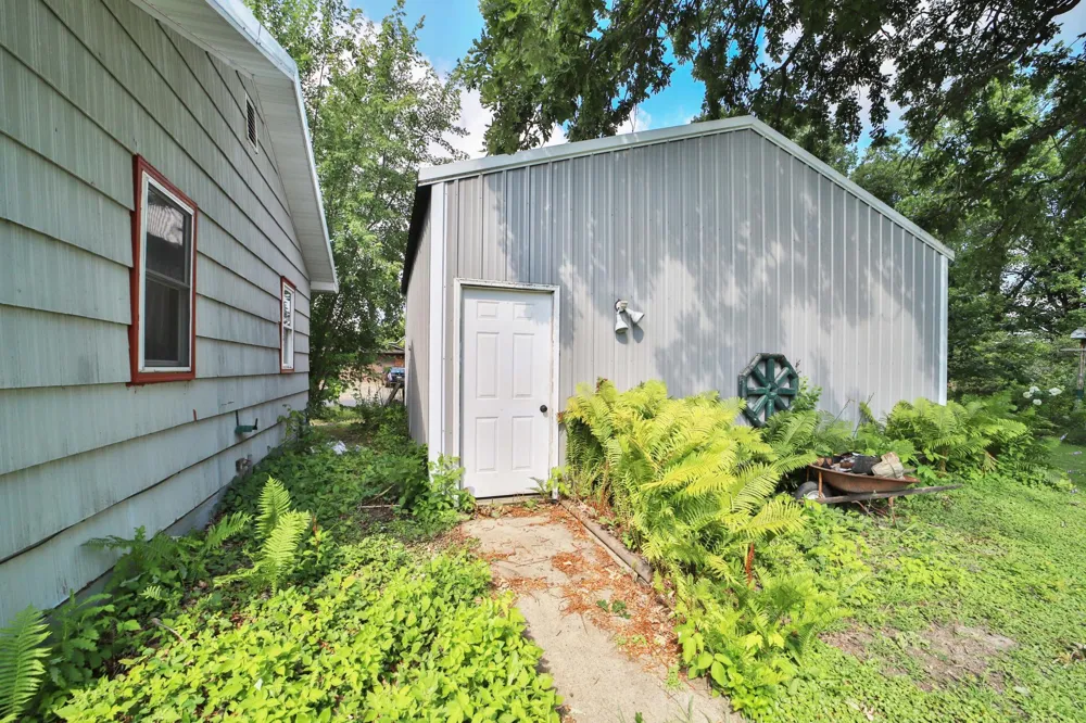 400 N 4th Ave Palisade, MN 56469