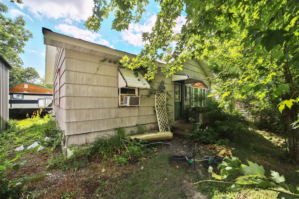 400 N 4th Ave Palisade, MN 56469