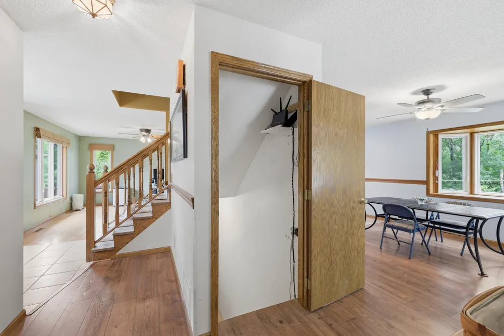 2217 Gentry Avenue Oakdale, MN 55128