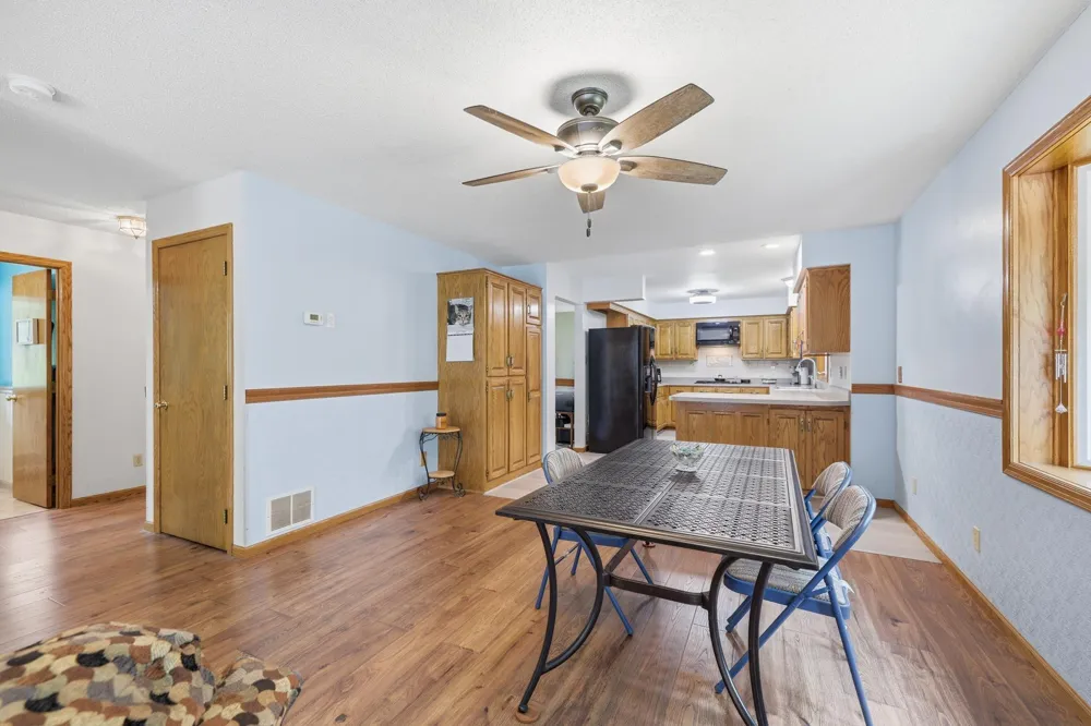 2217 Gentry Avenue Oakdale, MN 55128