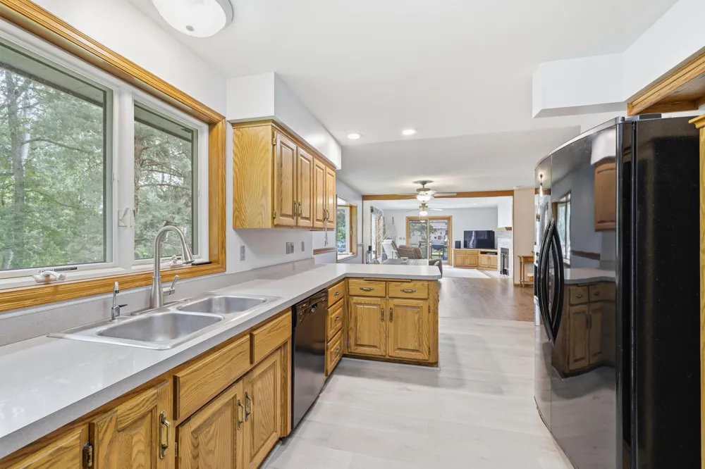2217 Gentry Avenue Oakdale, MN 55128