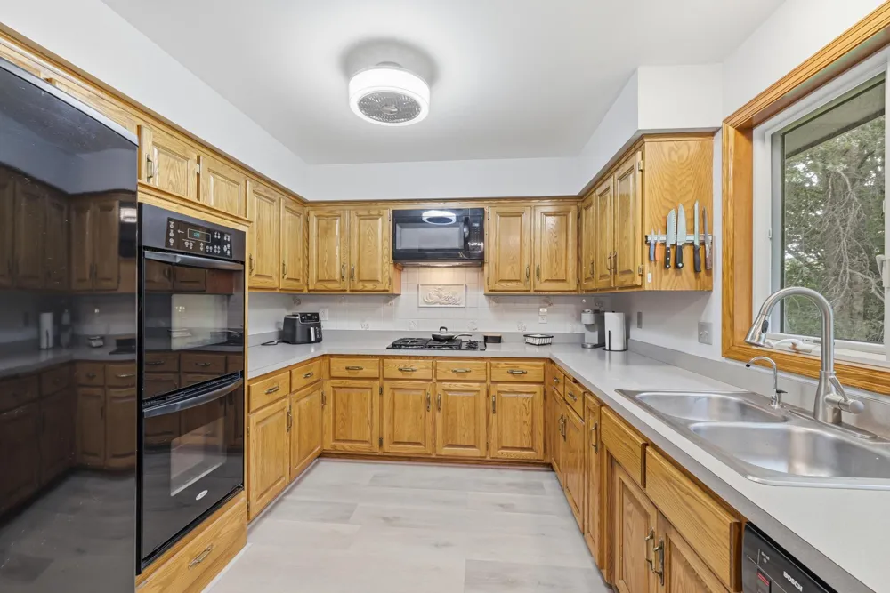 2217 Gentry Avenue Oakdale, MN 55128