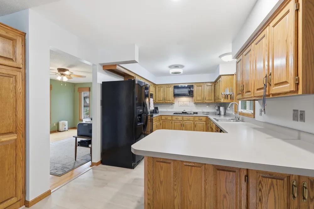 2217 Gentry Avenue Oakdale, MN 55128