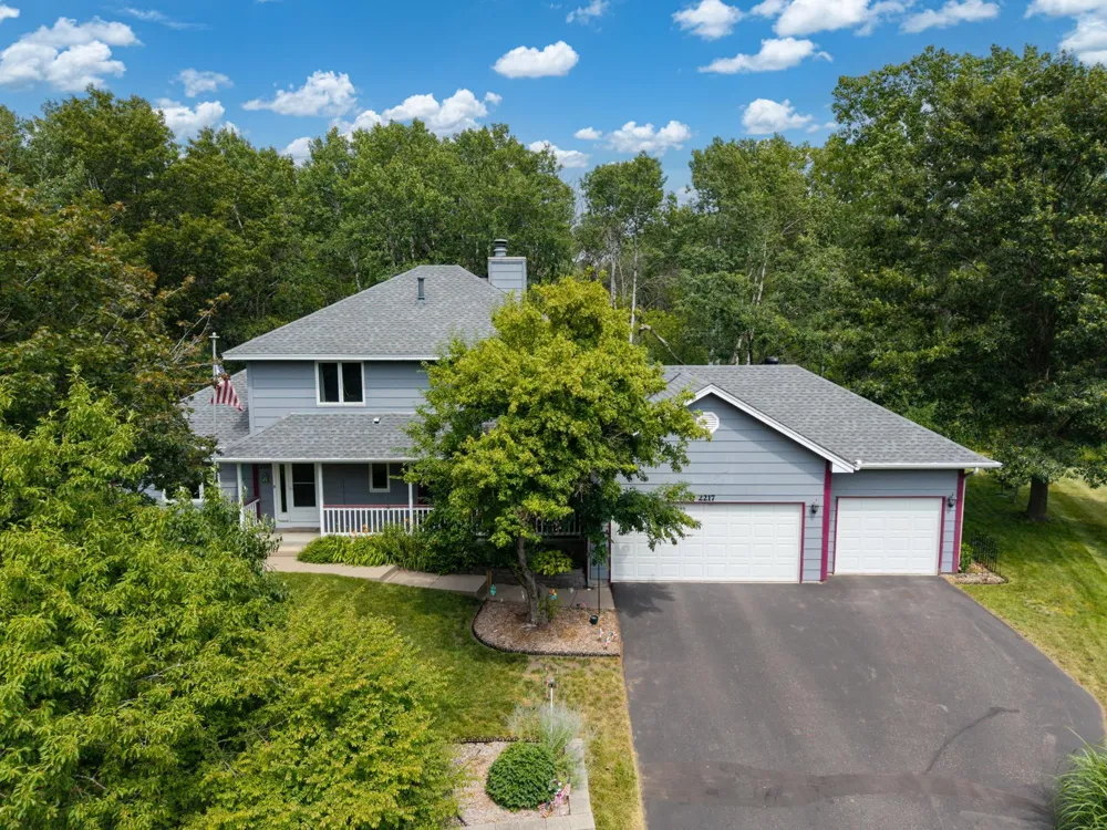 2217 Gentry Avenue Oakdale, MN 55128