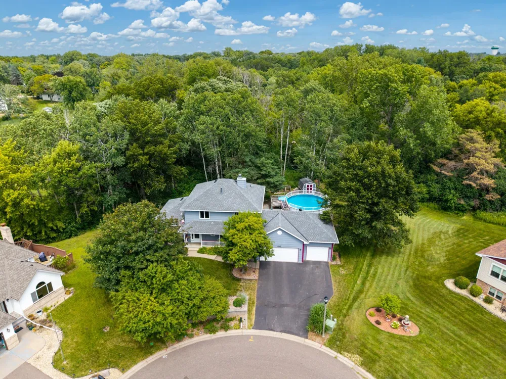 2217 Gentry Avenue Oakdale, MN 55128
